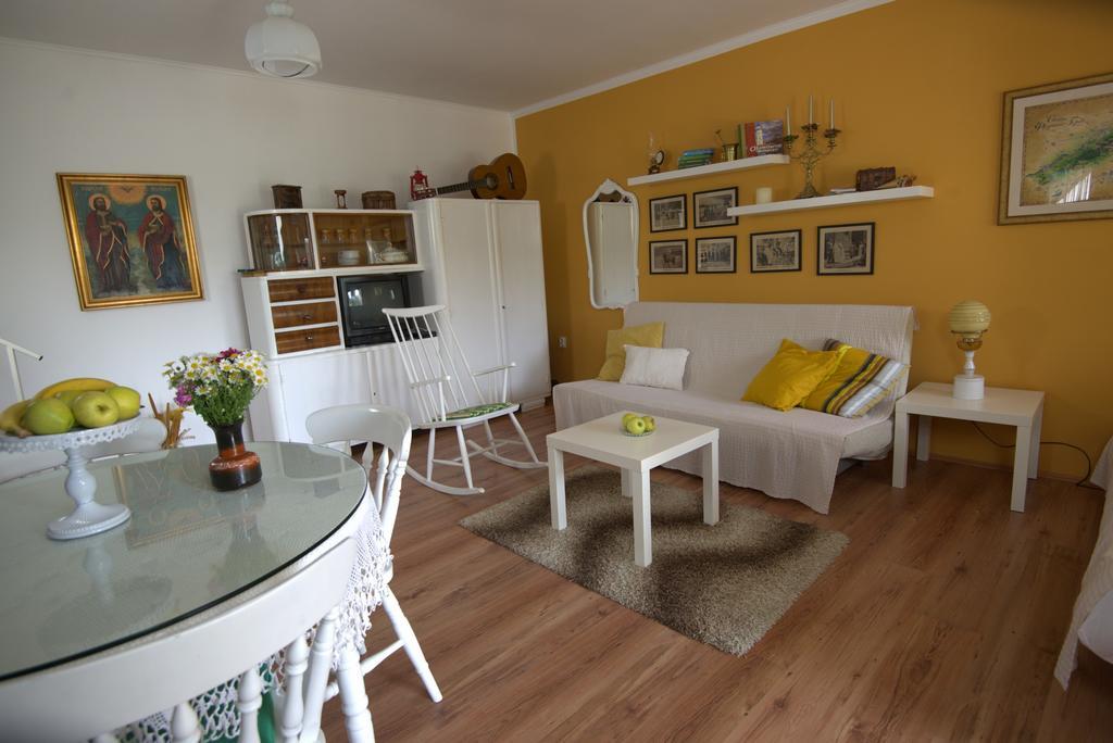 Apartment Honey And Milk Връдник Екстериор снимка