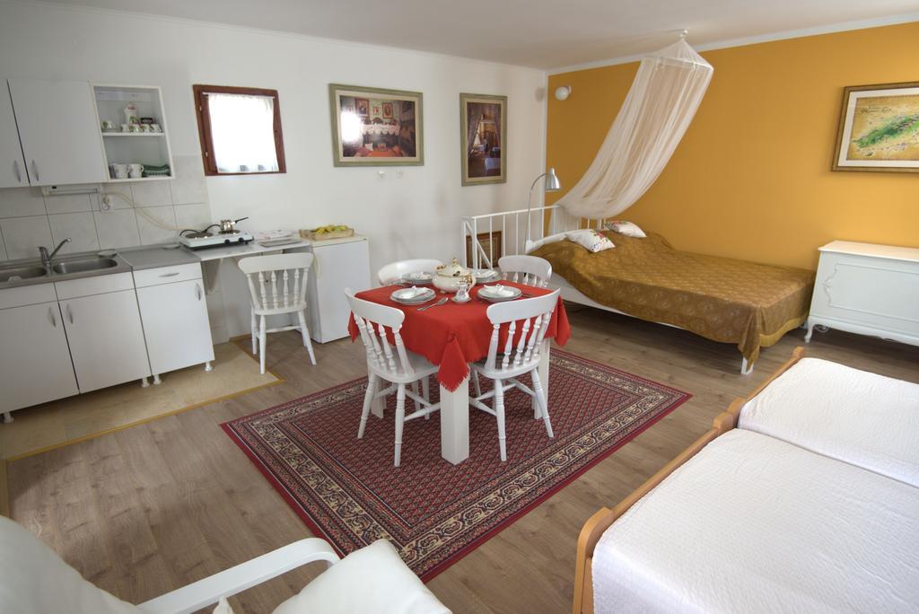 Apartment Honey And Milk Връдник Екстериор снимка